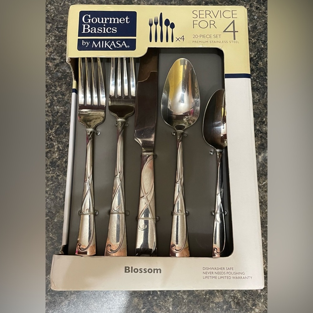 Mikasa Cocoa Blossom flatware